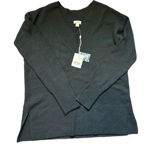 NWT a.n.a. Black v neck stretch sweater wide band. Warm sweater woman size m